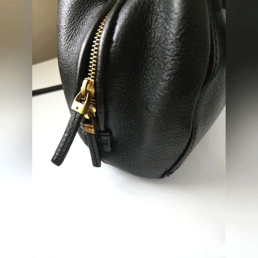 Hare + Hart Crossbody Handbag - Picture 7 of 9